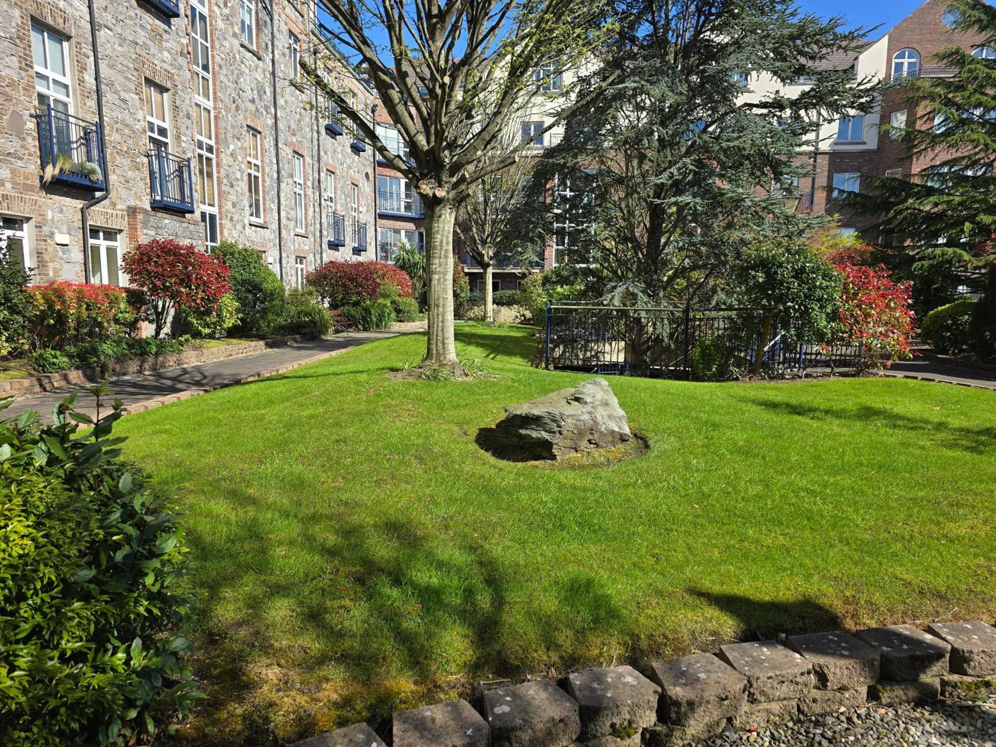 Gracian Omb Dublin Apartment Exterior foto